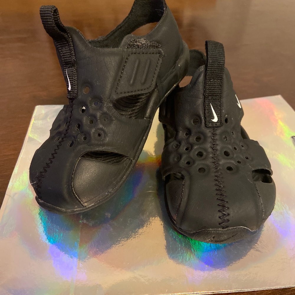 Toddler Nike sandals